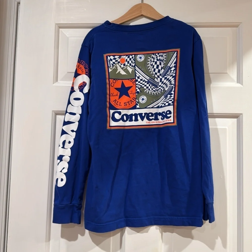 Converse size medium
